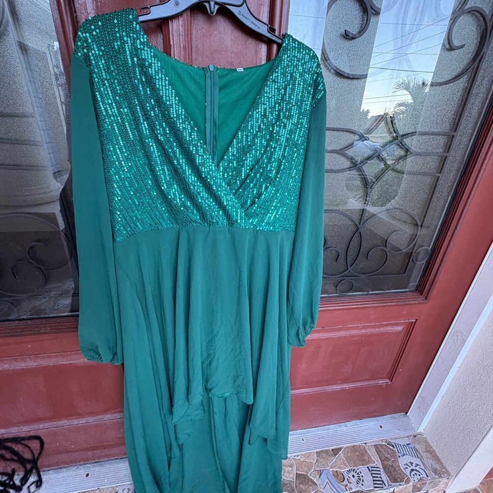 Elegant Green Sequin Dress